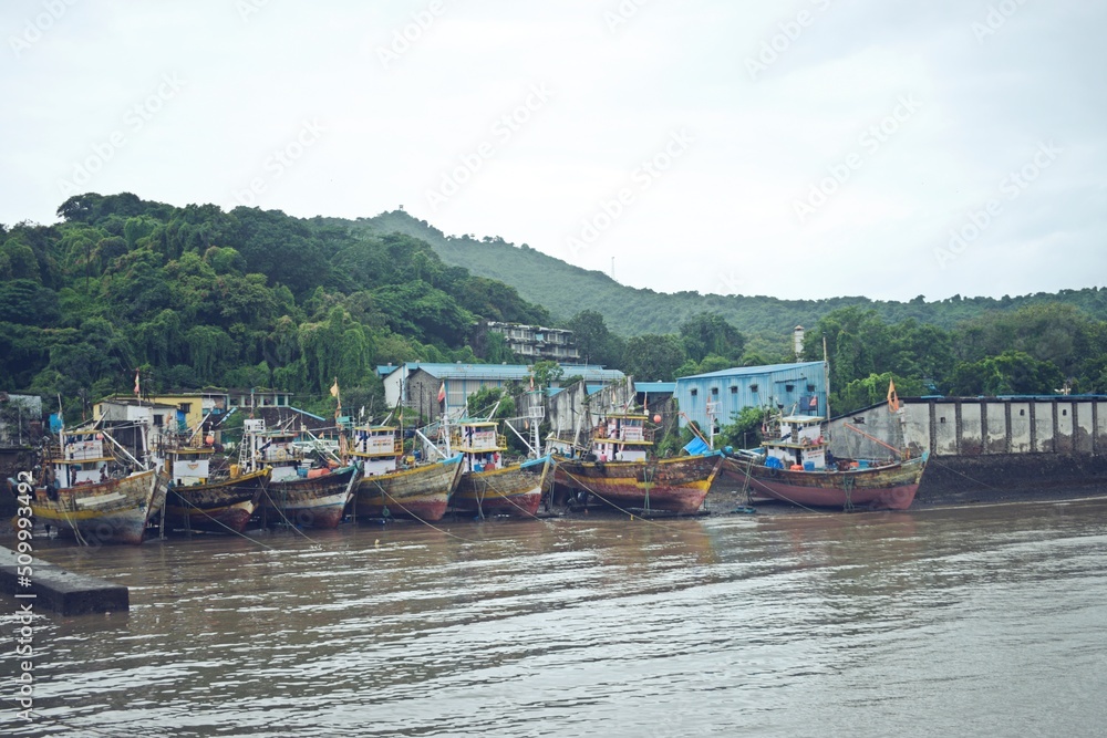 Fototapeta premium Boats on the shore 