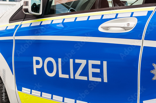 Schriftzug Polizei in Deutschland