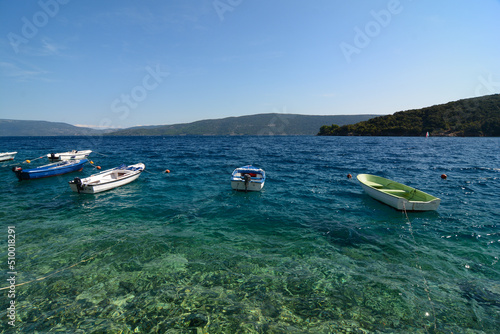 costa dell'isola di krk croazia