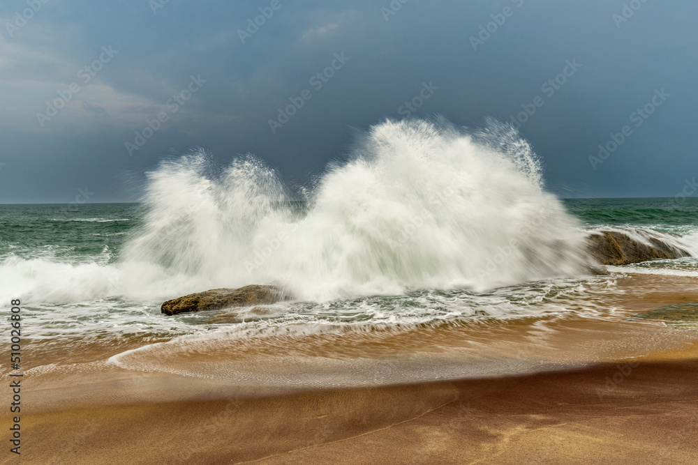 Fototapeta premium beautiful sunset over the Indian Ocean Sri Lanka