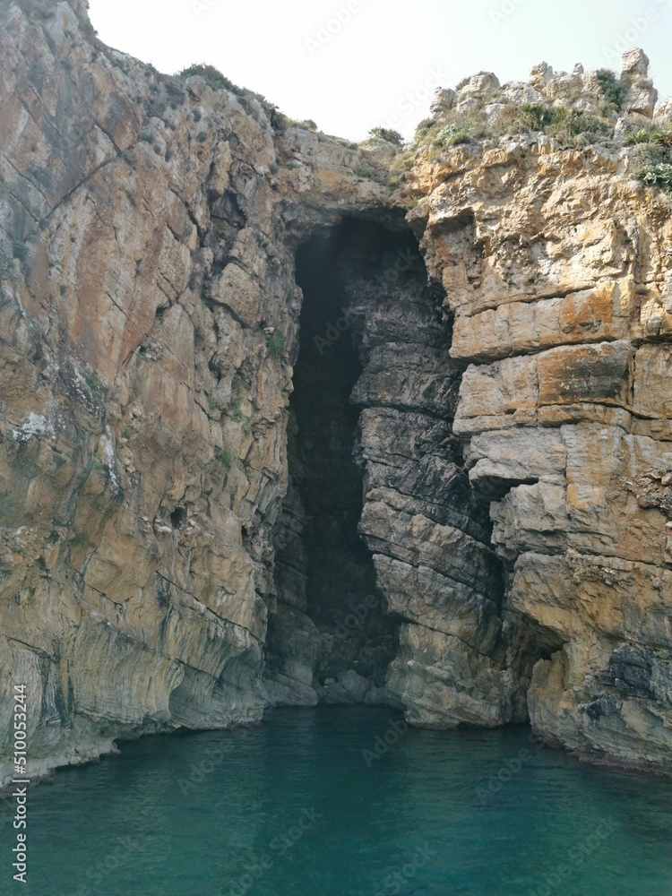 La magnifica Sicilia! I migliori paesaggi ed i monumenti di: Palermo, Cefalù, Morreale, San Vito lo Capo, Trapani, Erice, Sciacca, Agrigento, le Saline, Siracusa, Etna e Taormina.