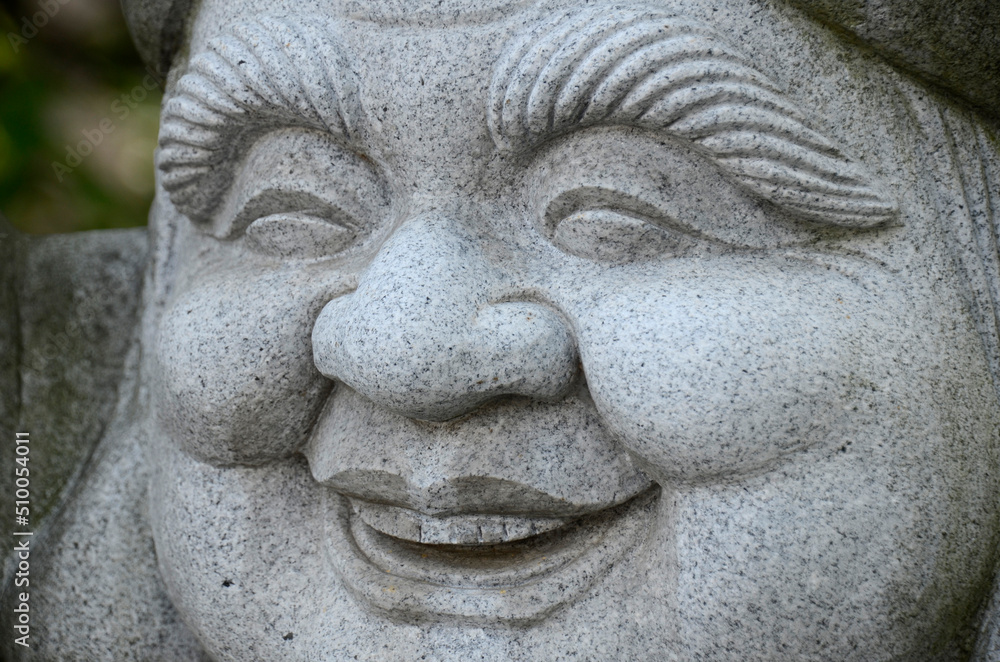 石像の顔