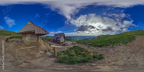Fototapeta Naklejka Na Ścianę i Meble -  Polska Bieszczady Połonina Wetlińska Bacówka panorama 360 sferyczna