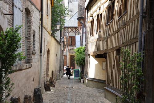 Vieille rue typique  ville de Troyes  d  partement de l Aube  France