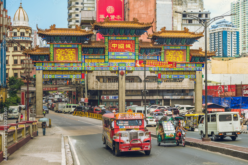 largest chinatown arch in the world