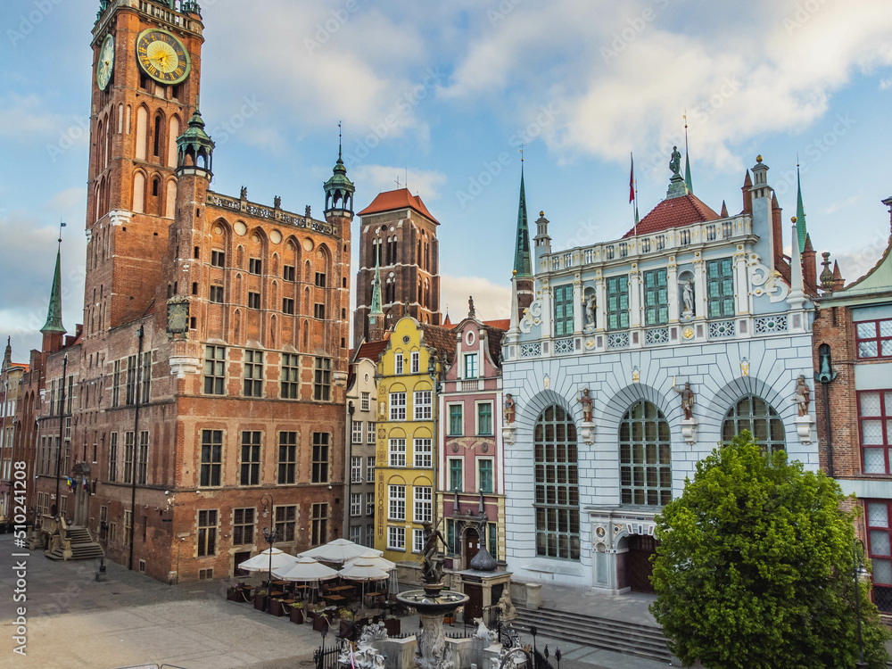 Naklejka premium View of the Artus Court in Gdańsk on a spring morning.
