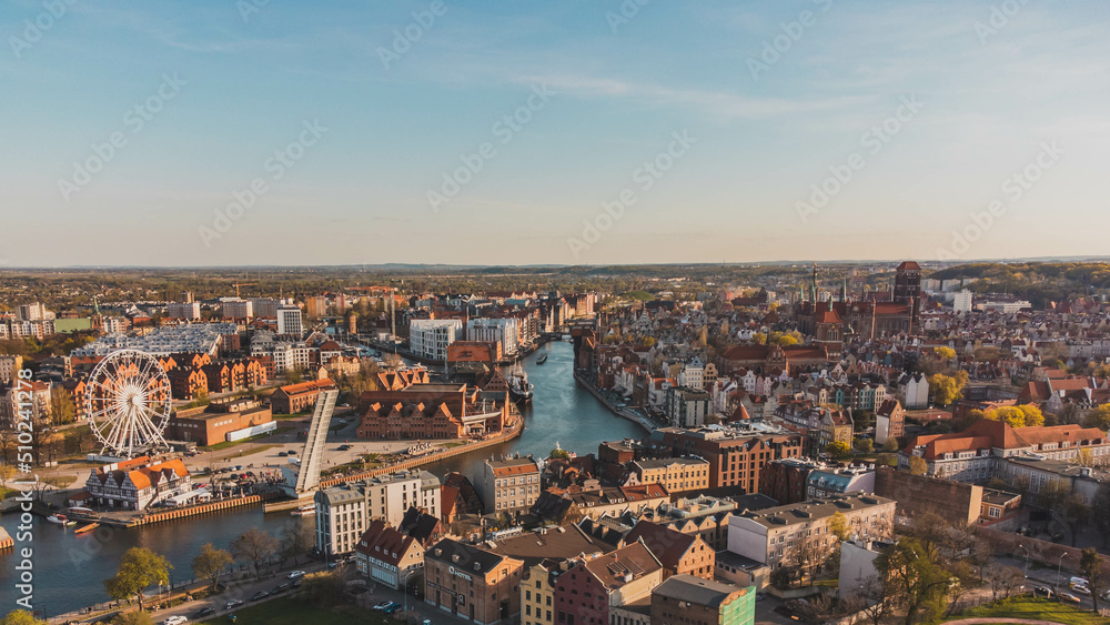 Obraz na płótnie Amazing panorama of Gdańsk with visible church towers. w salonie
