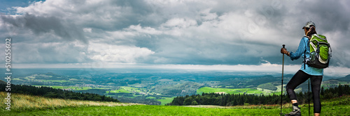 Wandern auf der Wasserkuppe in der Rhön in Hessen