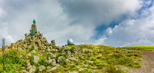 Fliegerdenkmal auf der Wasserkuppe in der Rhön in Hessen