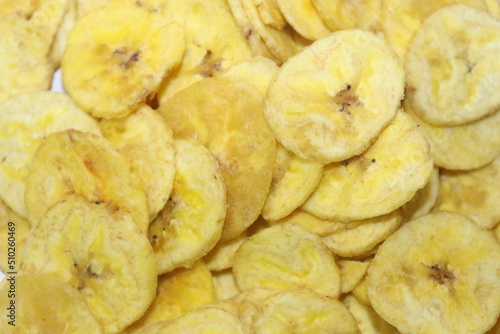 Dried banana chips or banana waffers  © Pravin