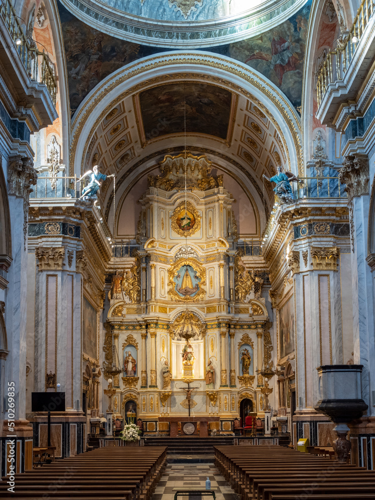 Interior de la  iglesia de Cheste (Valencia-España)