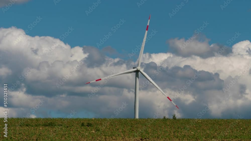 Turning in the wind rotor blades on the wind power plant Turning in the wind rotor blades on the wind power plant