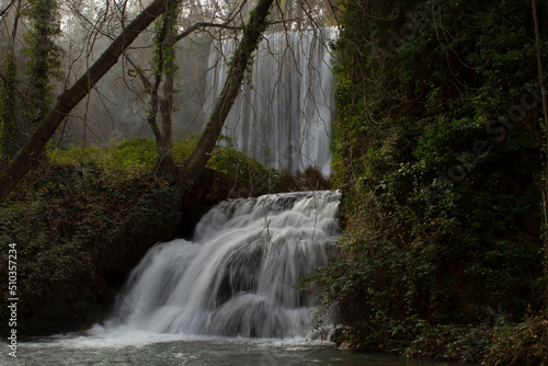 Bonita cascada del Monasterio de Piedra en Zaragoza