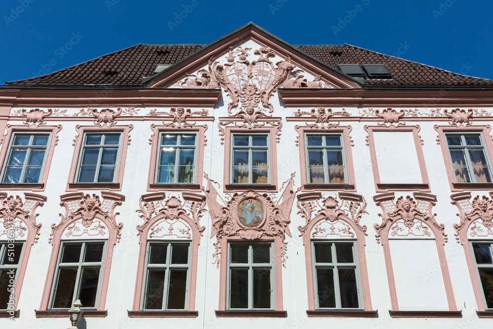 Facade of a historical house in the old town (Ländgasse).