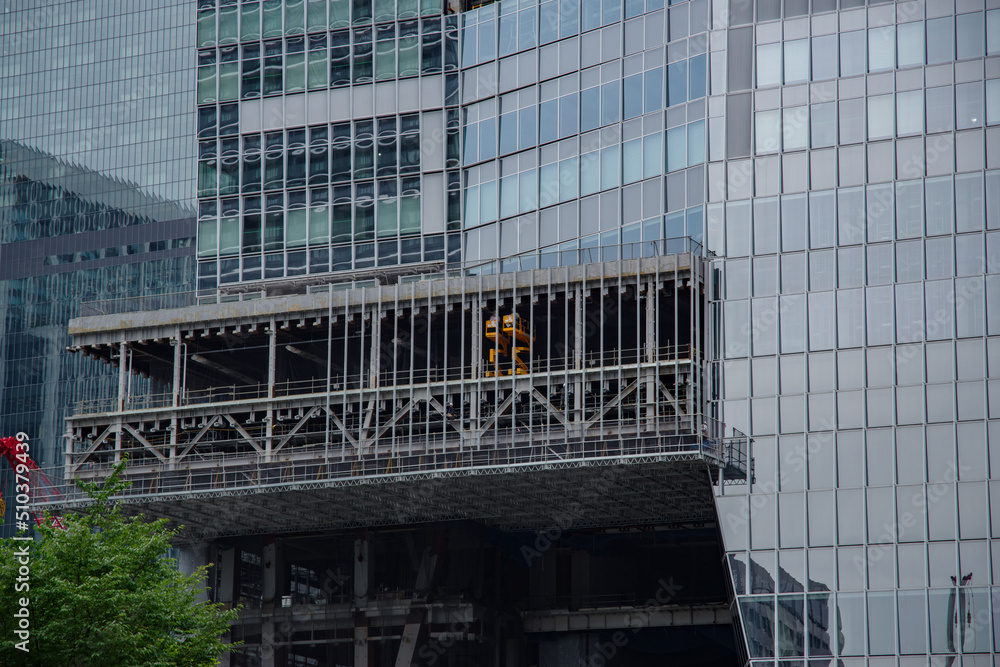建設が進むビル 建設が進むビル
