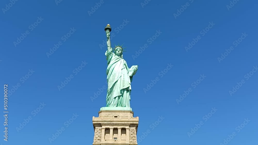 New York city skyline with skyscrapers of Manhattan and statue of Liberty New York city skyline with skyscrapers of Manhattan and statue of Liberty