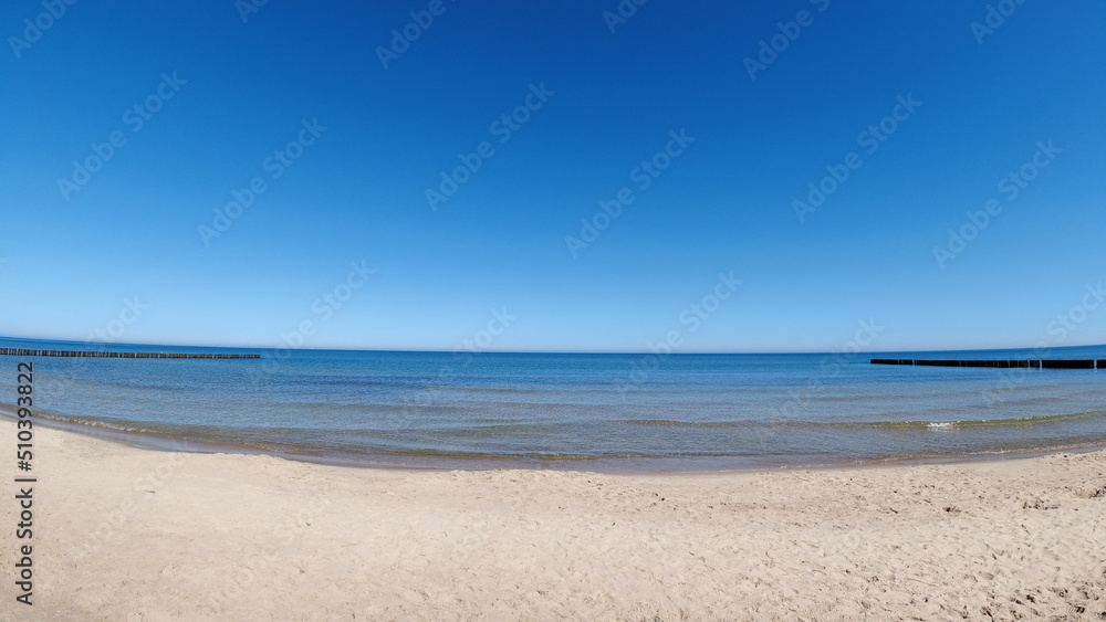 Ostsee - Polen - Strand - Sonnenuntergang - Möven - Wasser Ostsee - Polen - Strand - Sonnenuntergang - Möven - Wasser