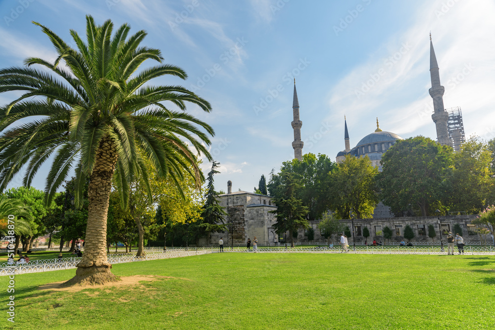 The Sultan Ahmed Mosque (the Blue Mosque) in Istanbul, Turkey The Sultan Ahmed Mosque (the Blue Mosque) in Istanbul, Turkey