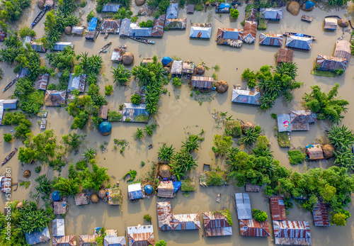 Fototapeta Naklejka Na Ścianę i Meble -  Flood affected village in Northern Bangladesh