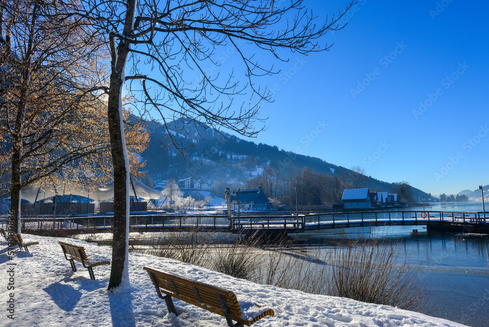Naklejka premium Großer Alpsee bei Immenstadt im Allgäu im Landkreis Oberallgäu, Bayern