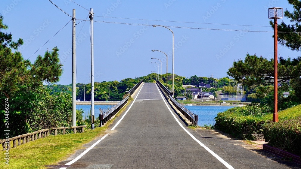 壱岐にある青島に架かる青島大橋