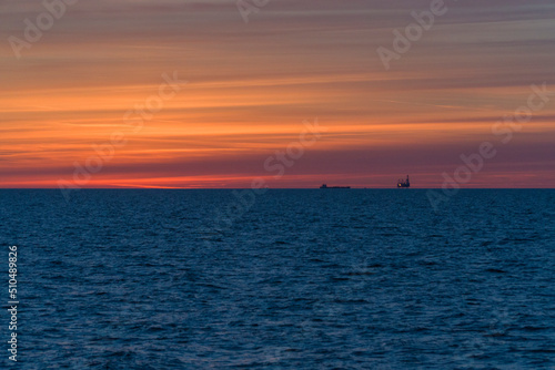 A beautiful sunset on the sea © wysoko