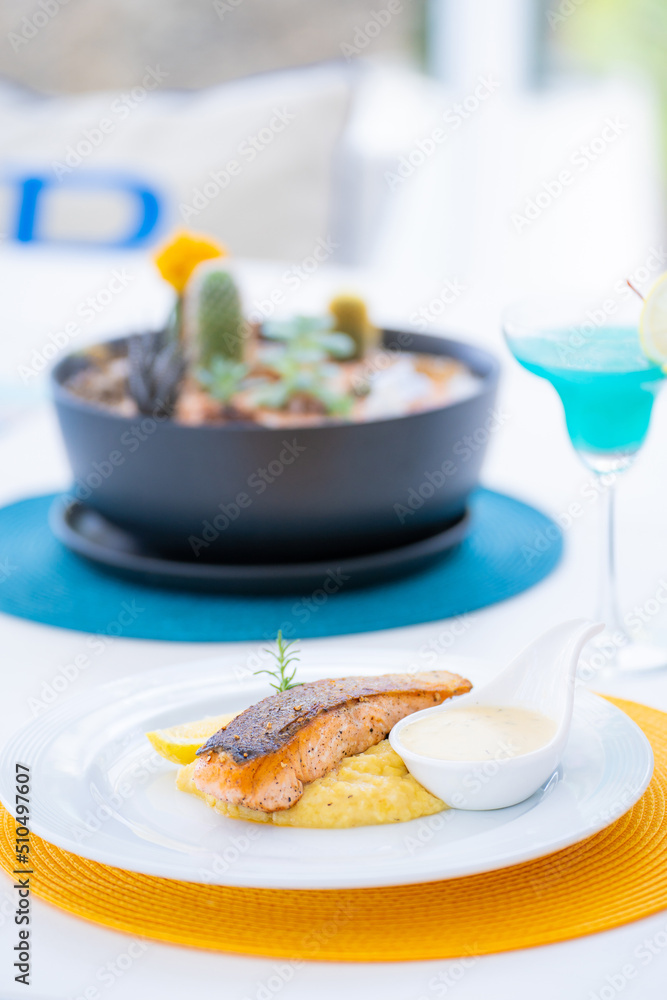 salmon steak with cream sauce salmon steak with cream sauce