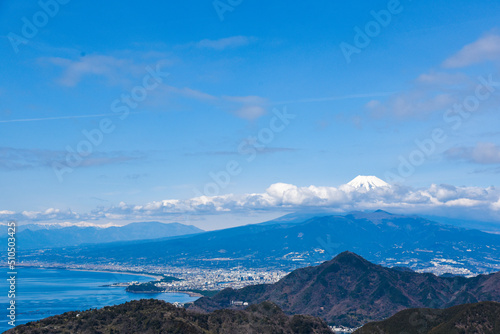 青空と富士山と駿河湾