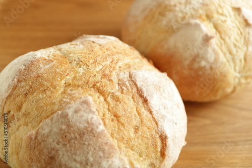 二つのフランスパン 丸いフランスパン