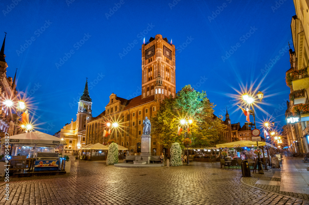 Town Hall in Toruń - obrazy, fototapety, plakaty 