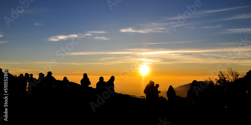 Fototapeta Naklejka Na Ścianę i Meble -  sunset over the mountain