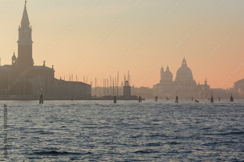Venezia. Skyline dal Bacino di San Marco con San Giorgio Maggiore e La Salute