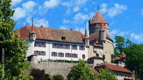 Schloss Lucens