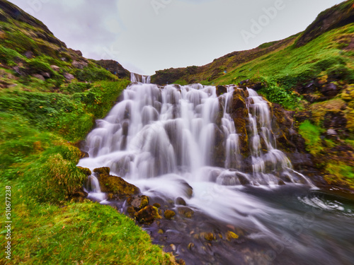 Fototapeta Naklejka Na Ścianę i Meble -  Cascada Sheep's Waterfall Islandia Norte