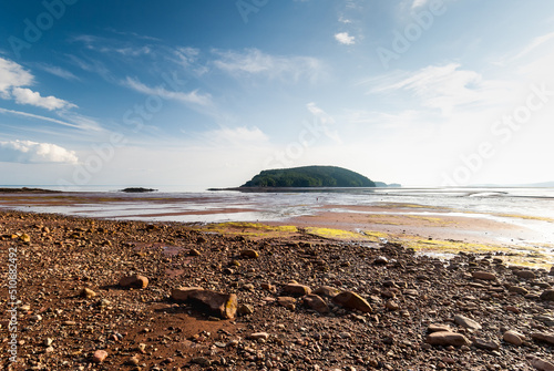 Five Islands Provincial Park: View of the Bay of Fundy at low tide.