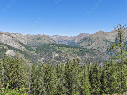 Paysage de montagne dans les Alpes du Sud