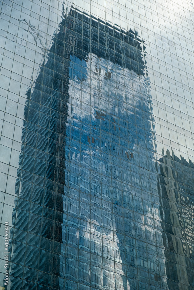 Fototapeta premium modern building in the city