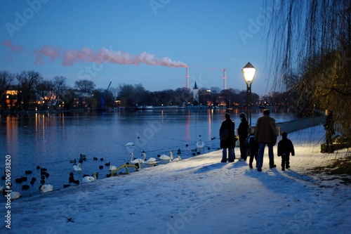 Obraz na płótnie Winter an der Spree w salonie
