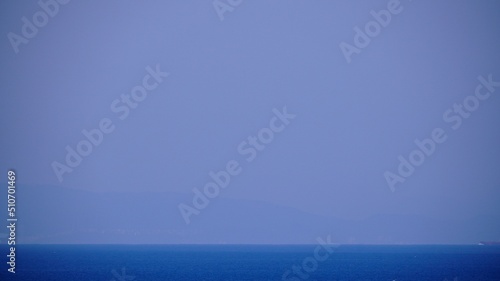 韓国展望所から見える海と遠くの釜山の影