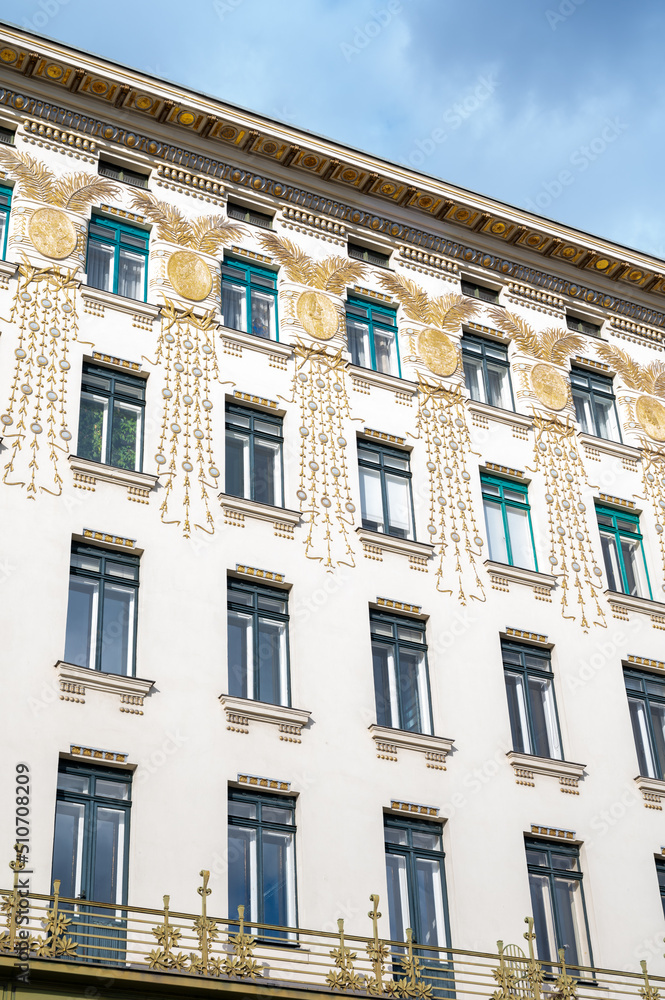 Obraz premium Capital of Austria Vienna, architectural and decoration elements of buildings in central part of city