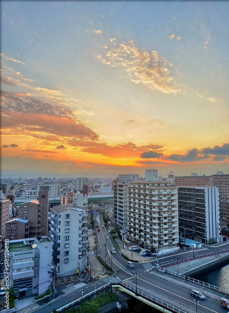 Obraz premium city at sunset