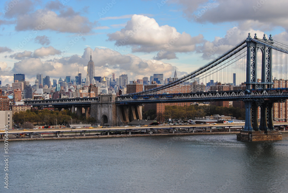Etats Unis USA US Amerique New York Manhattan Empire state Building eau pont bridge