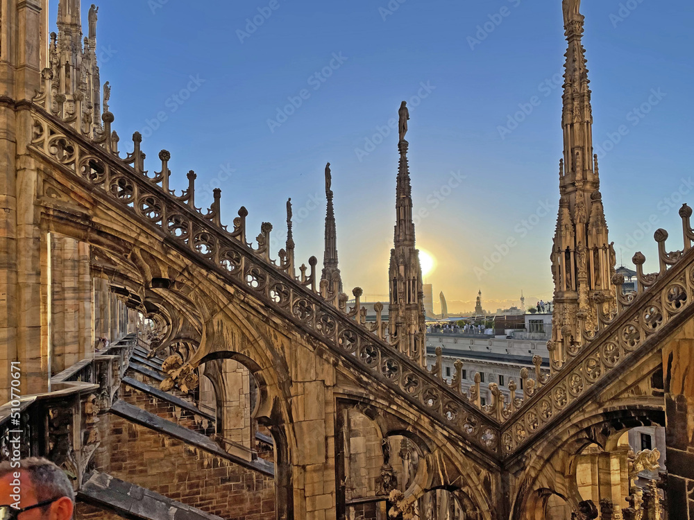 Le Guglie del Duomo di Milano al Tramonto