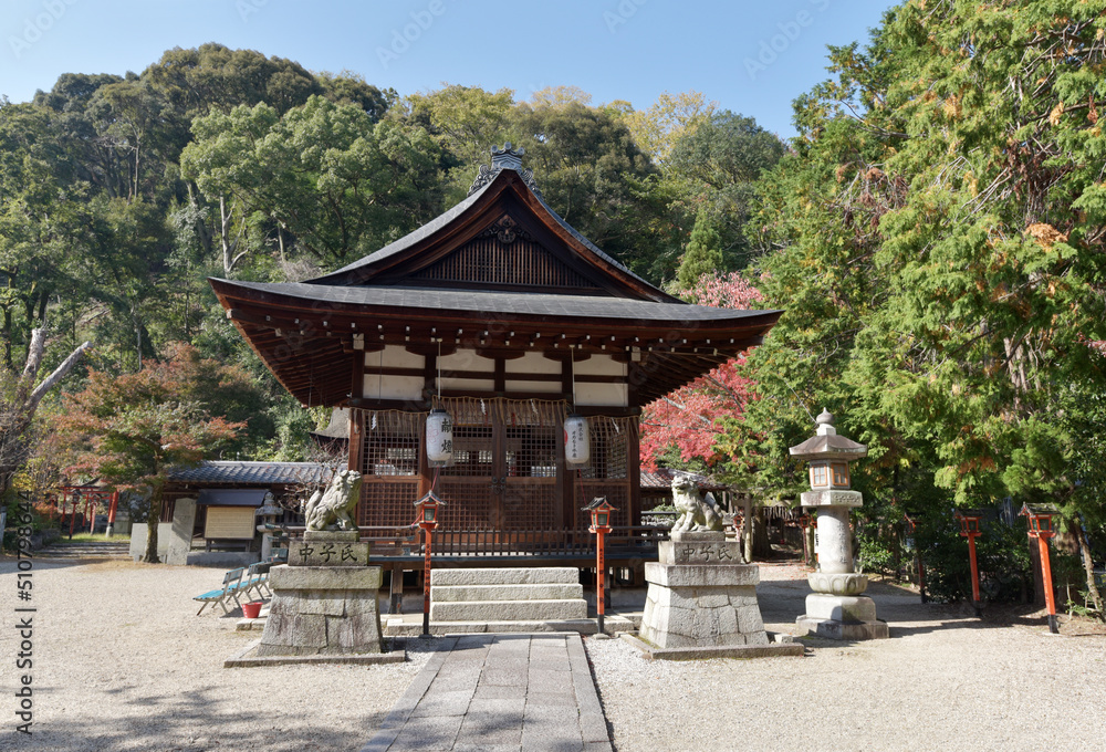 長等神社　拝殿　滋賀県大津市三井寺町