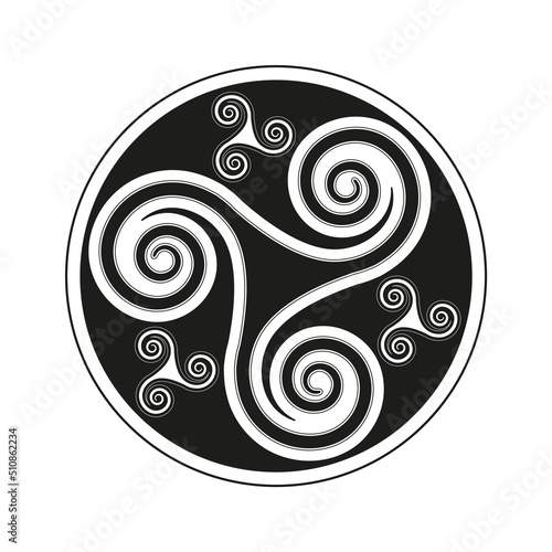 Triple celtic spiral design (variation of the Triskelion, also called Triskele) in black on white background – N° 2
