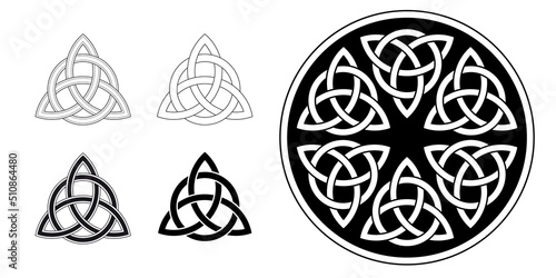 Celtic leaf ornament (Infinity knot variation n° 6) in black on white background