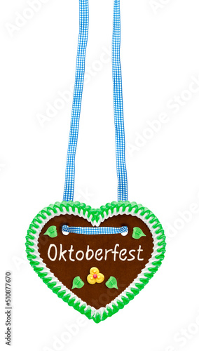 Lebkuchenherz "Oktoberfest 2022" isoliert auf weissem Hintergrund