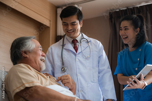 senior elderly patient pers...