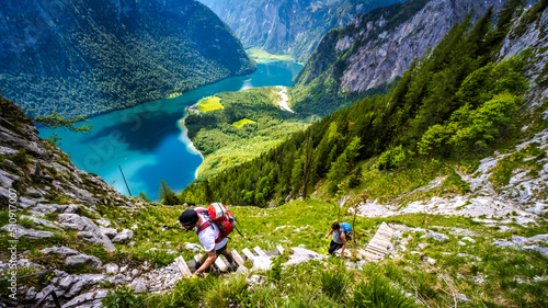 Bild auf Leinwand Wandern am Königsee