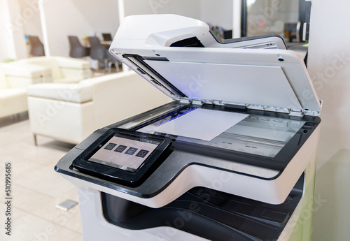 Quadro em tela Close up copier machine open cover in medern machine.